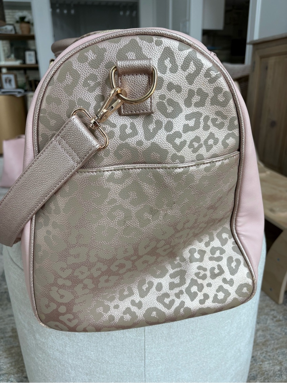 Adorable Hollis Lux Weekender Bag, Blush & Rose Gold - Picture 5 of 12